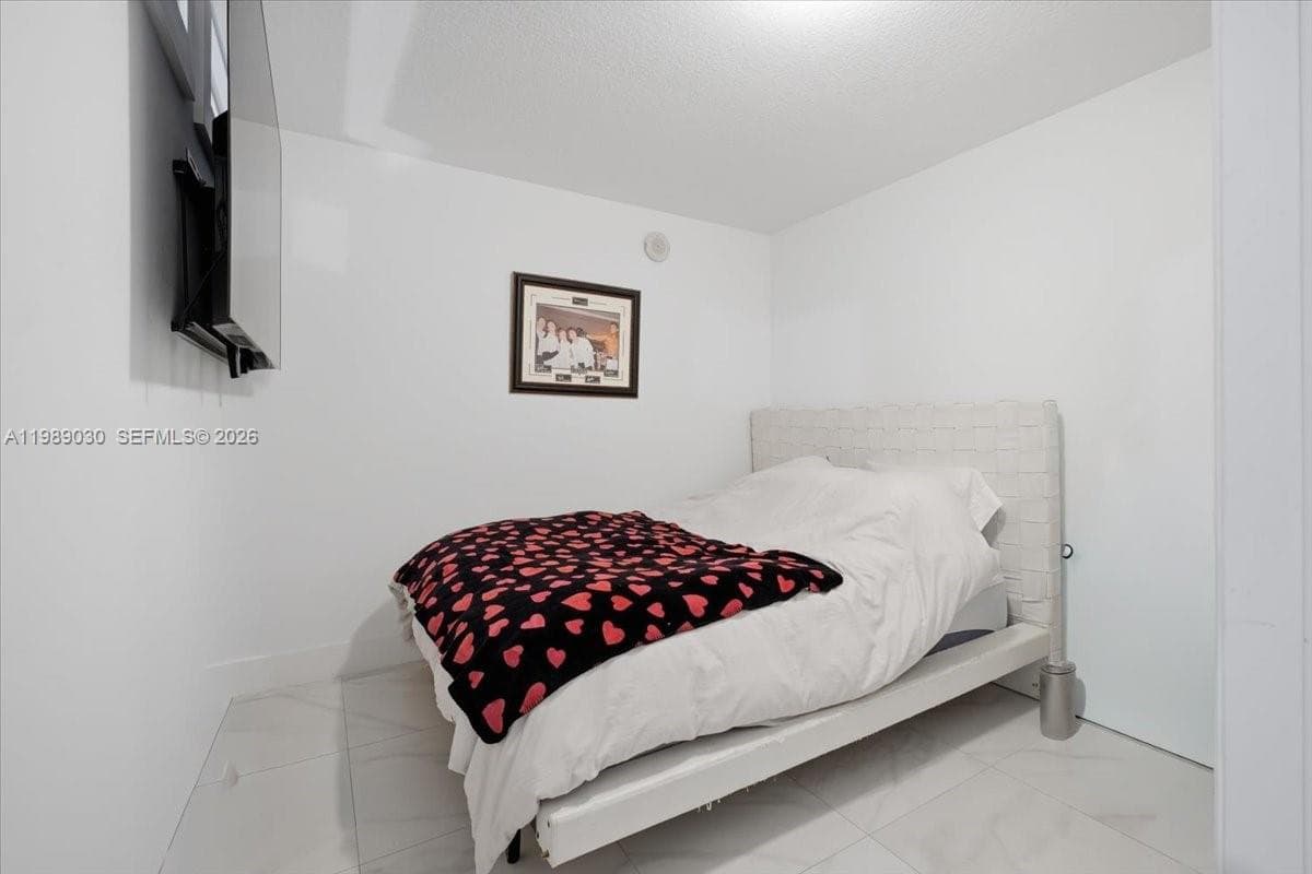 8390 SW 72nd Ave # 106, Miami FL 33143 — 17