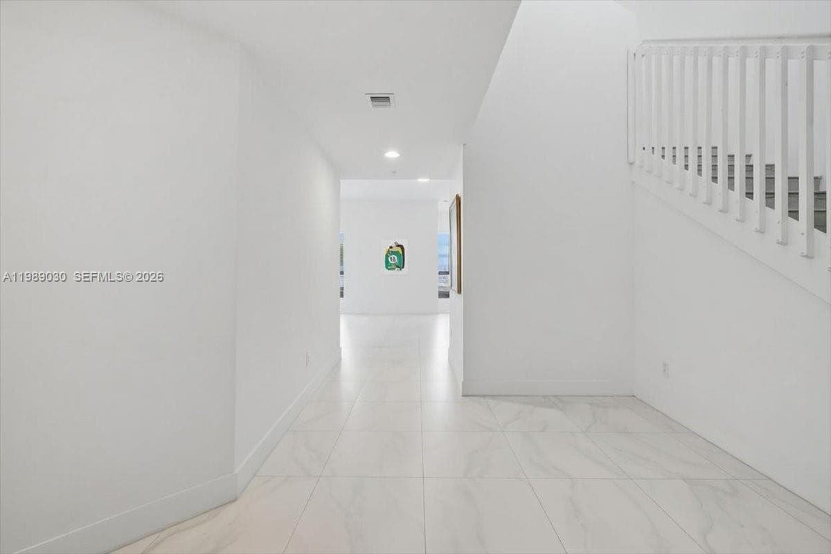8390 SW 72nd Ave # 106, Miami FL 33143 — 7