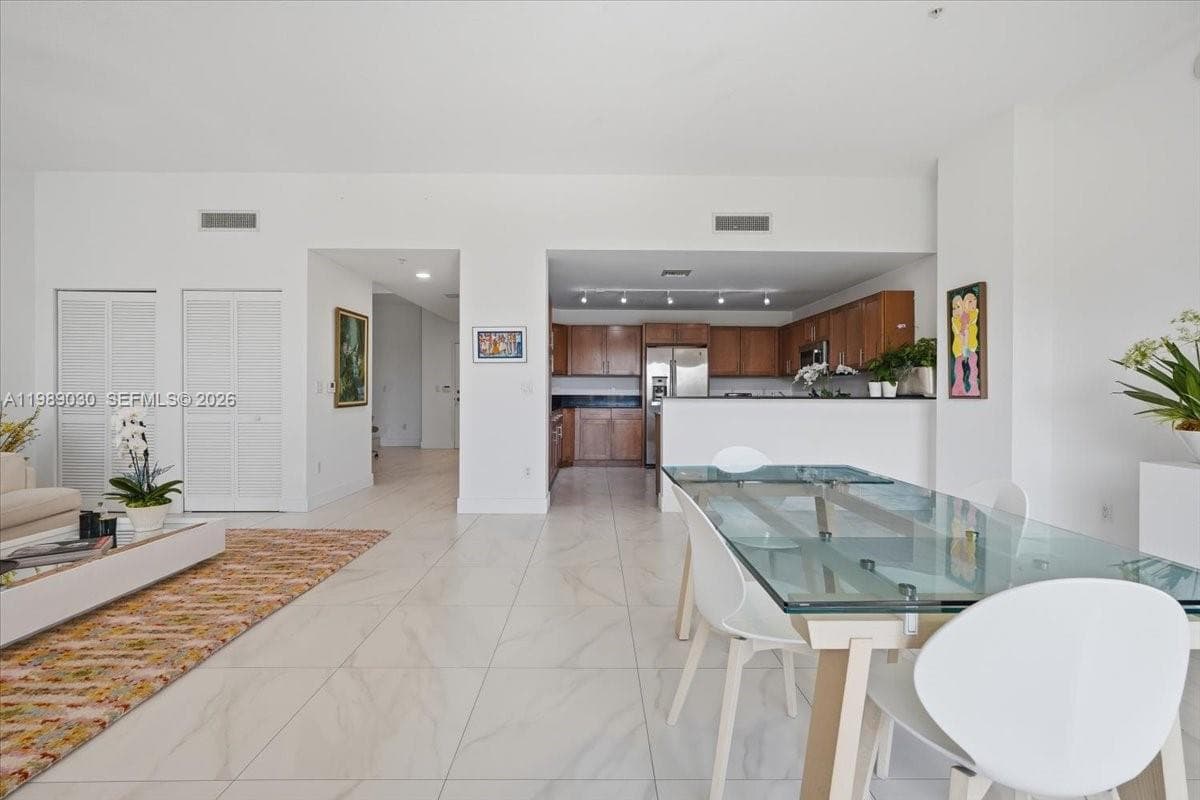 8390 SW 72nd Ave # 106, Miami FL 33143 — 3