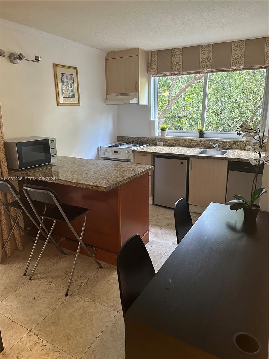 2951 S Bayshore Dr # 417, Miami FL 33133 — 2
