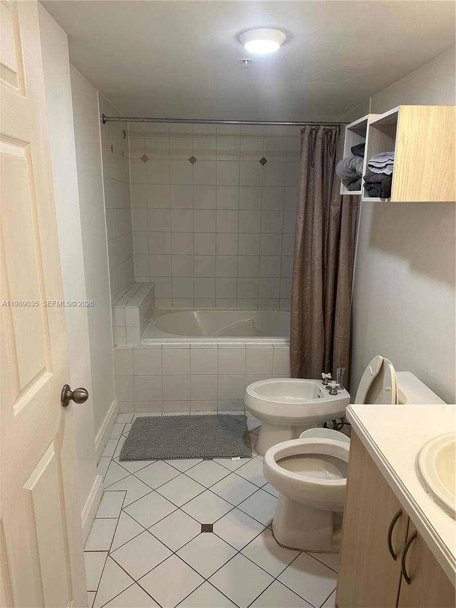 2951 S Bayshore Dr # 417, Miami FL 33133 — 6