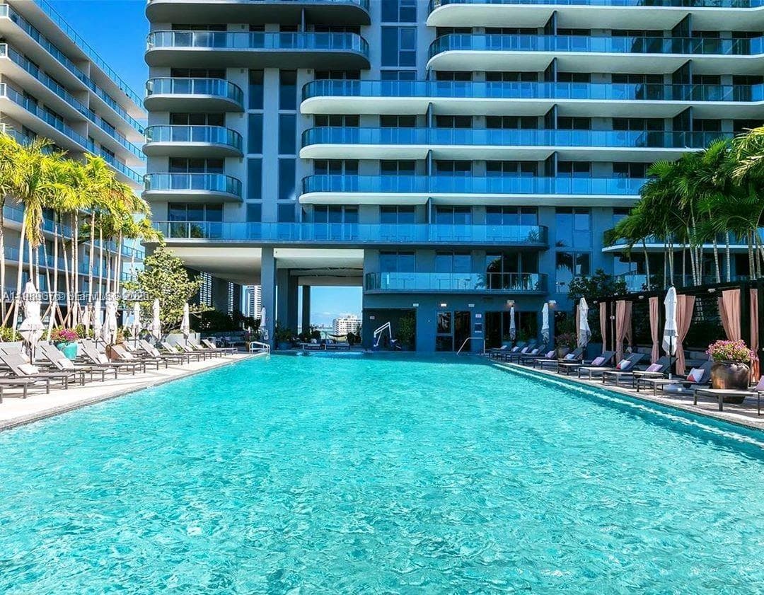 121 NE 34th St # 2115, Miami FL 33137 — 2