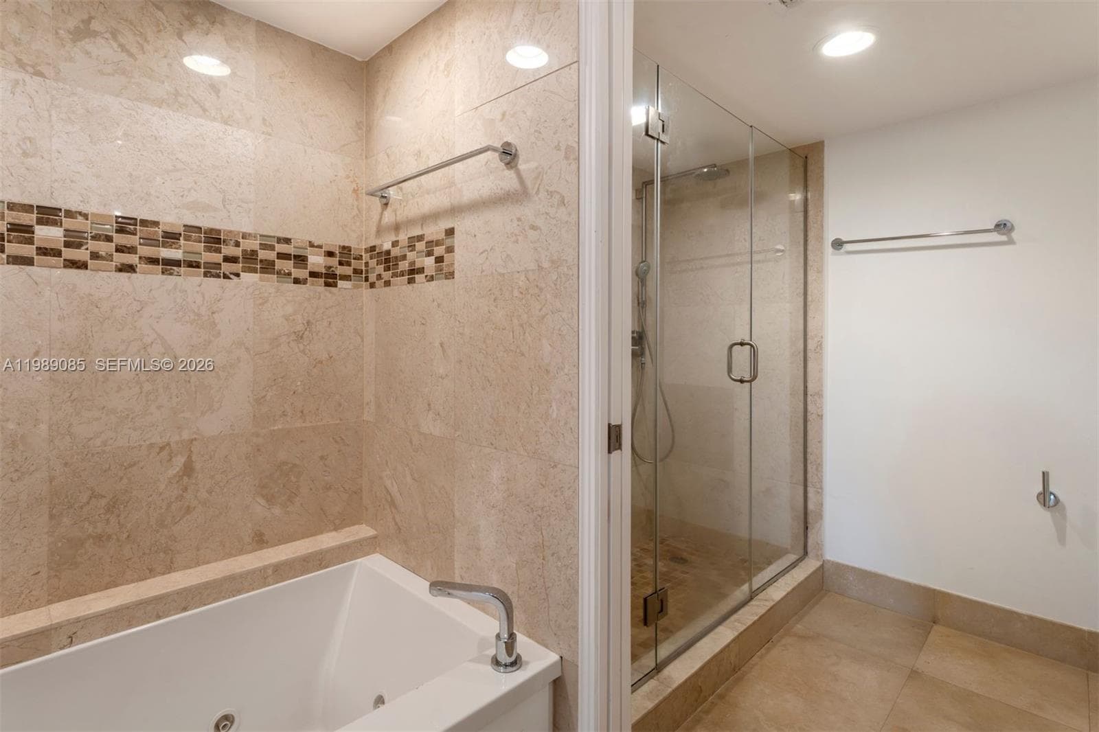 1566 NE Quayside Ter # D14, Miami FL 33138 — 27