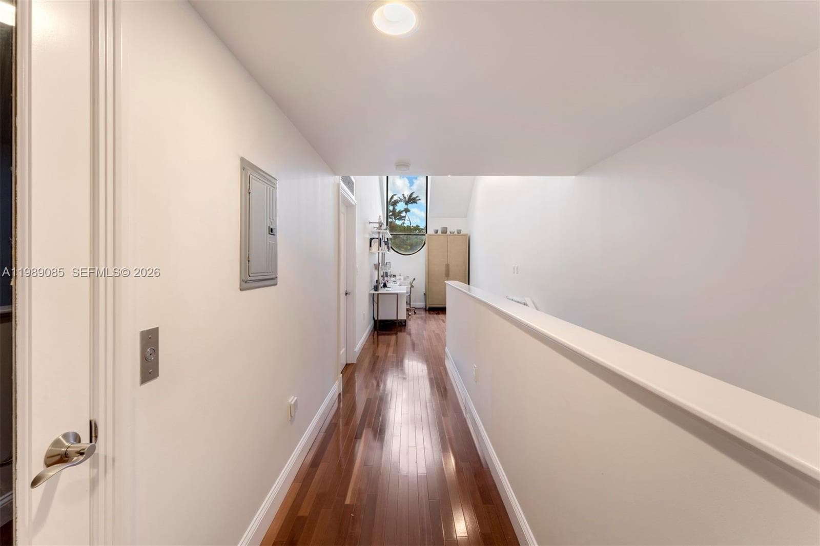 1566 NE Quayside Ter # D14, Miami FL 33138 — 17