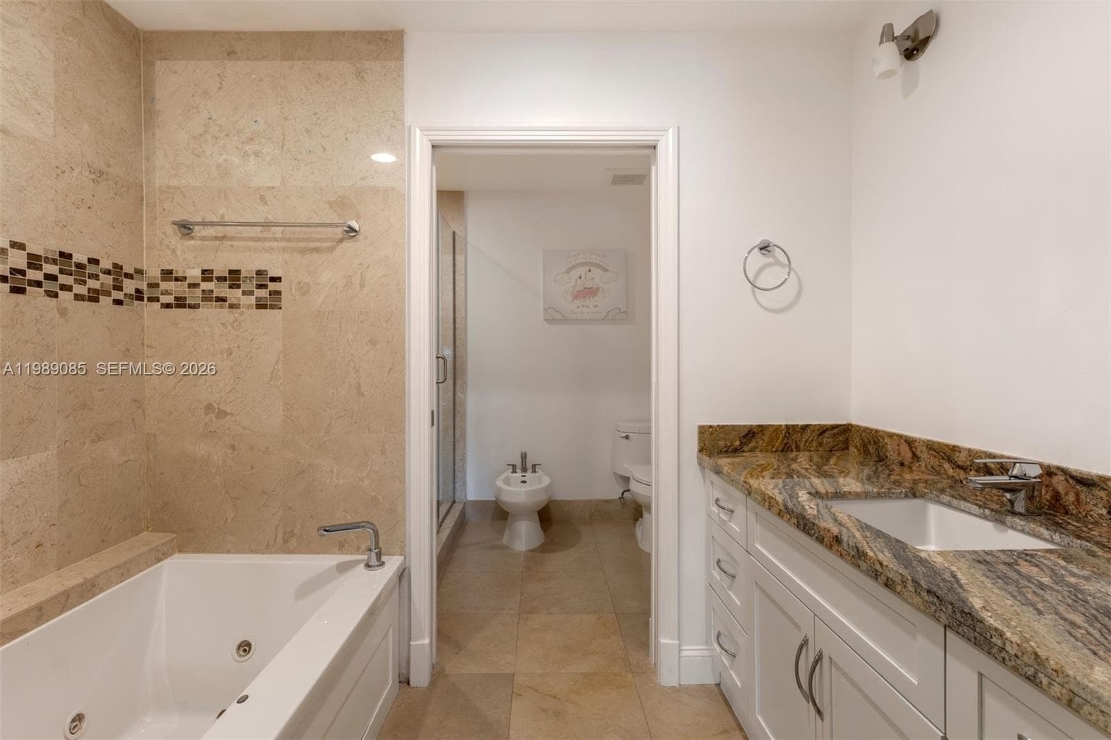 1566 NE Quayside Ter # D14, Miami FL 33138 — 12