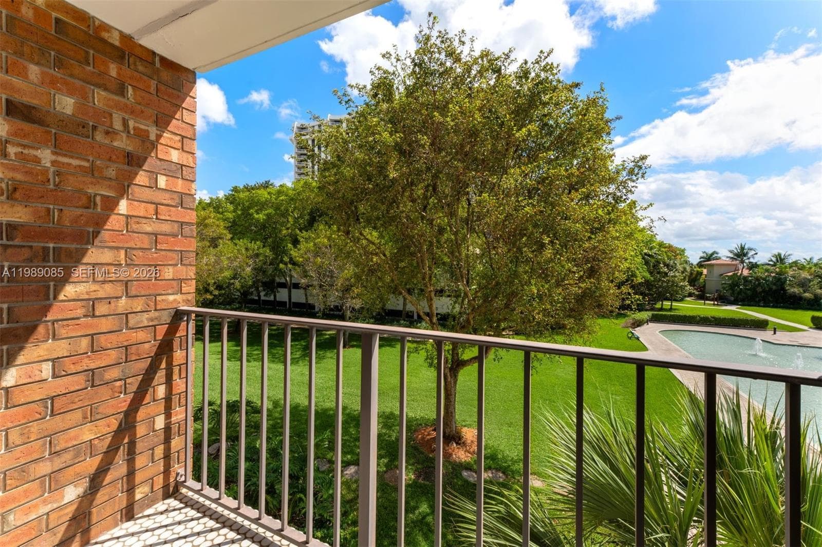 1566 NE Quayside Ter # D14, Miami FL 33138 — 34
