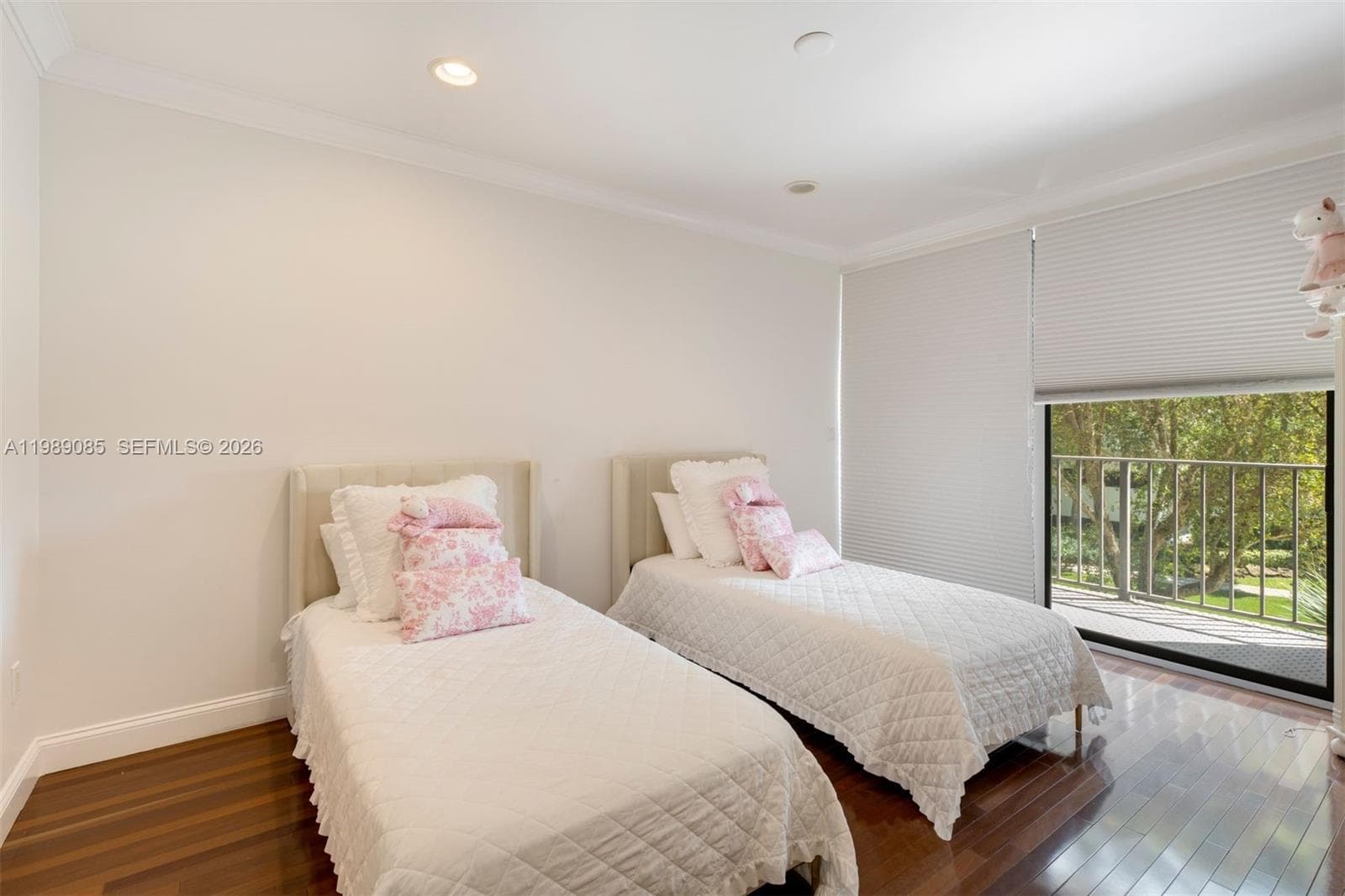 1566 NE Quayside Ter # D14, Miami FL 33138 — 10