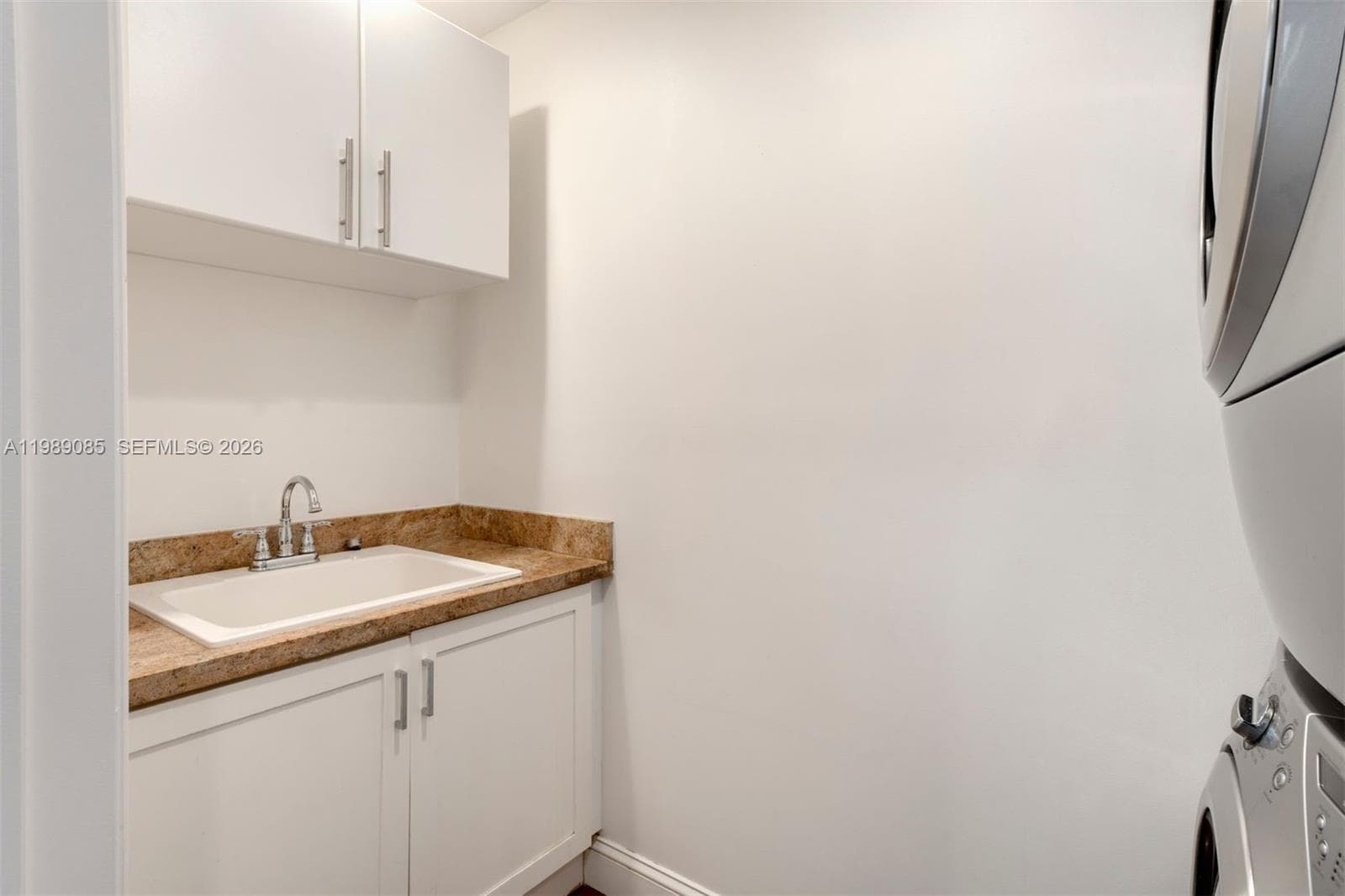 1566 NE Quayside Ter # D14, Miami FL 33138 — 31