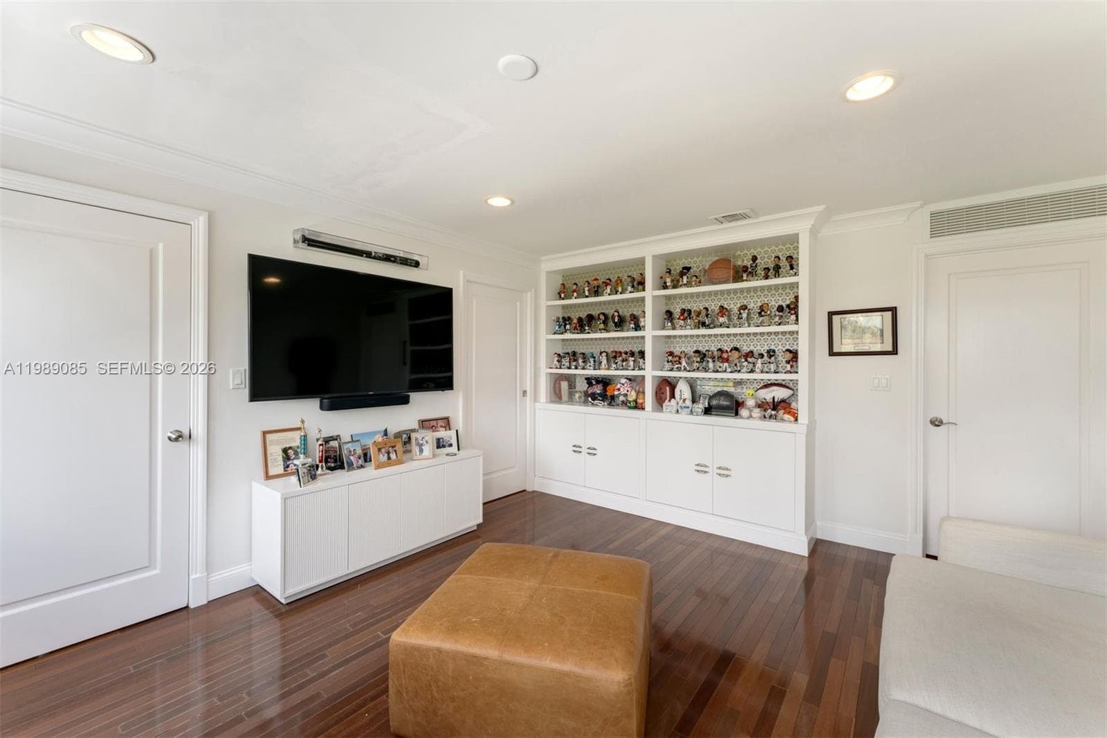 1566 NE Quayside Ter # D14, Miami FL 33138 — 21