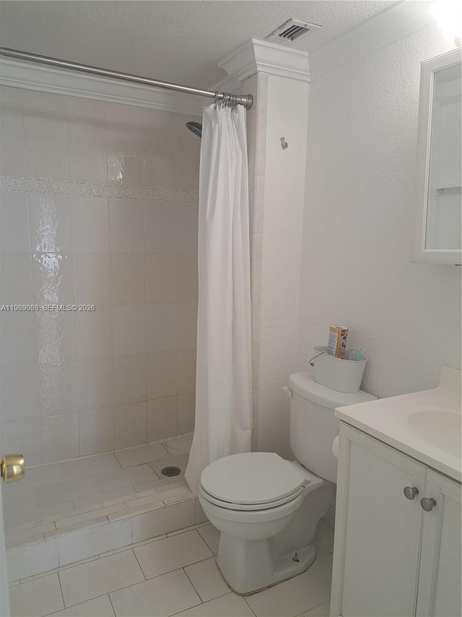 1351 NE Miami Gardens Dr # 1723E, Miami FL 33179 — 10