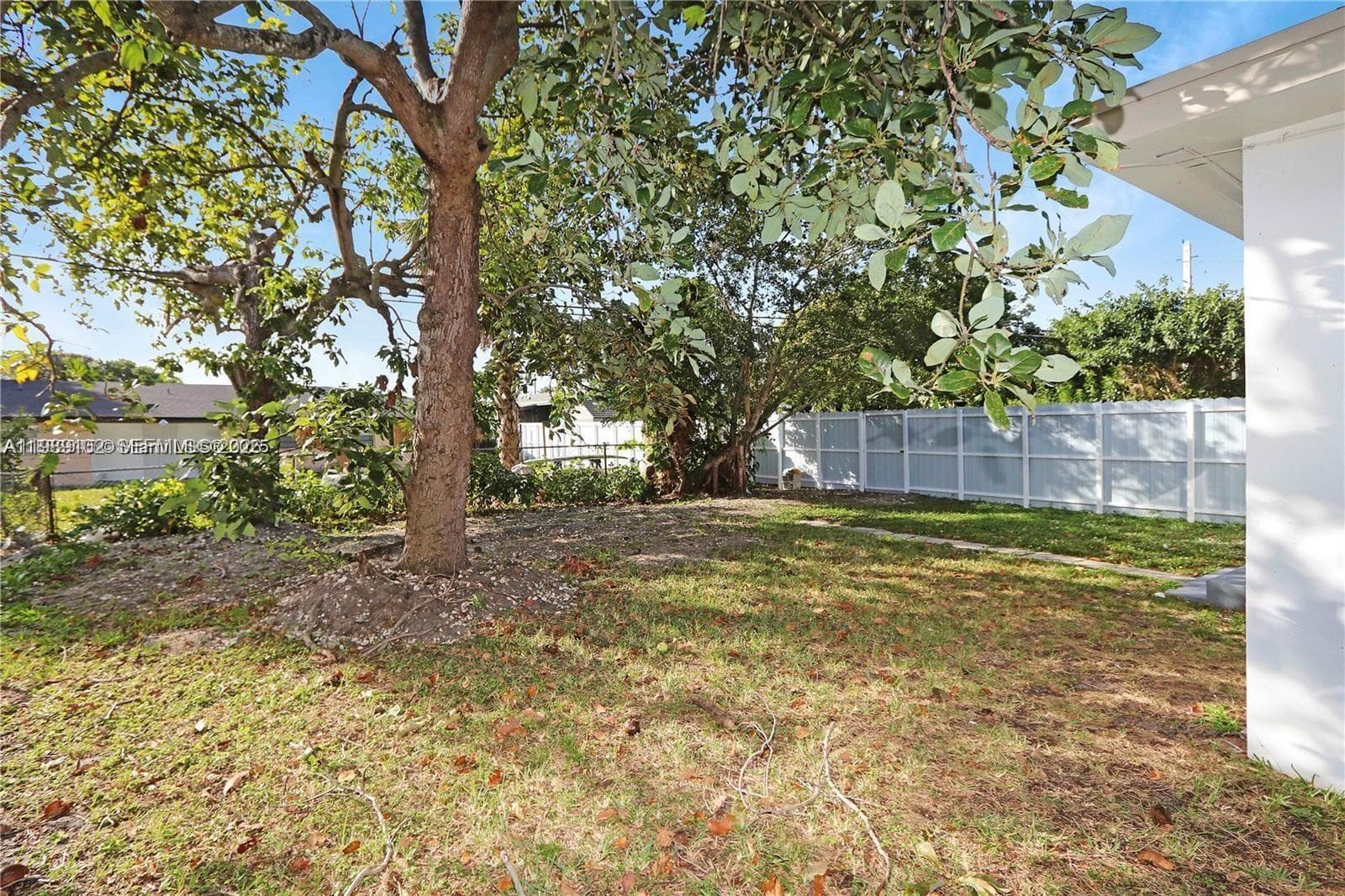 70 NE 186th Ter, Miami FL 33179 — 27