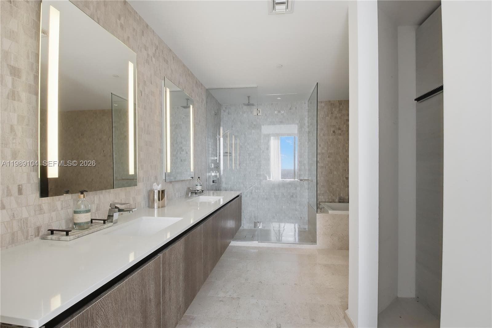88 SW 7th St # 2404, Miami FL 33130 — 7