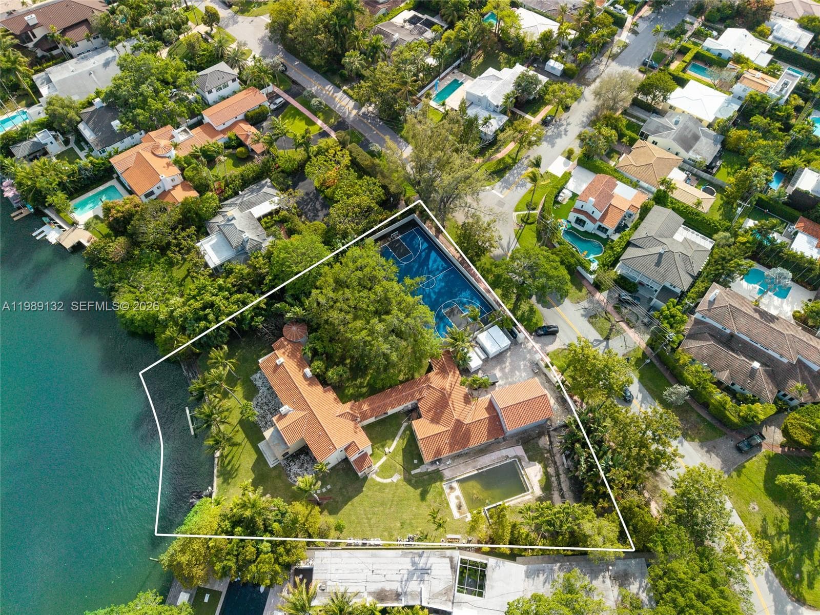 5005 Lakeview Dr, Miami Beach FL 33140 — 2