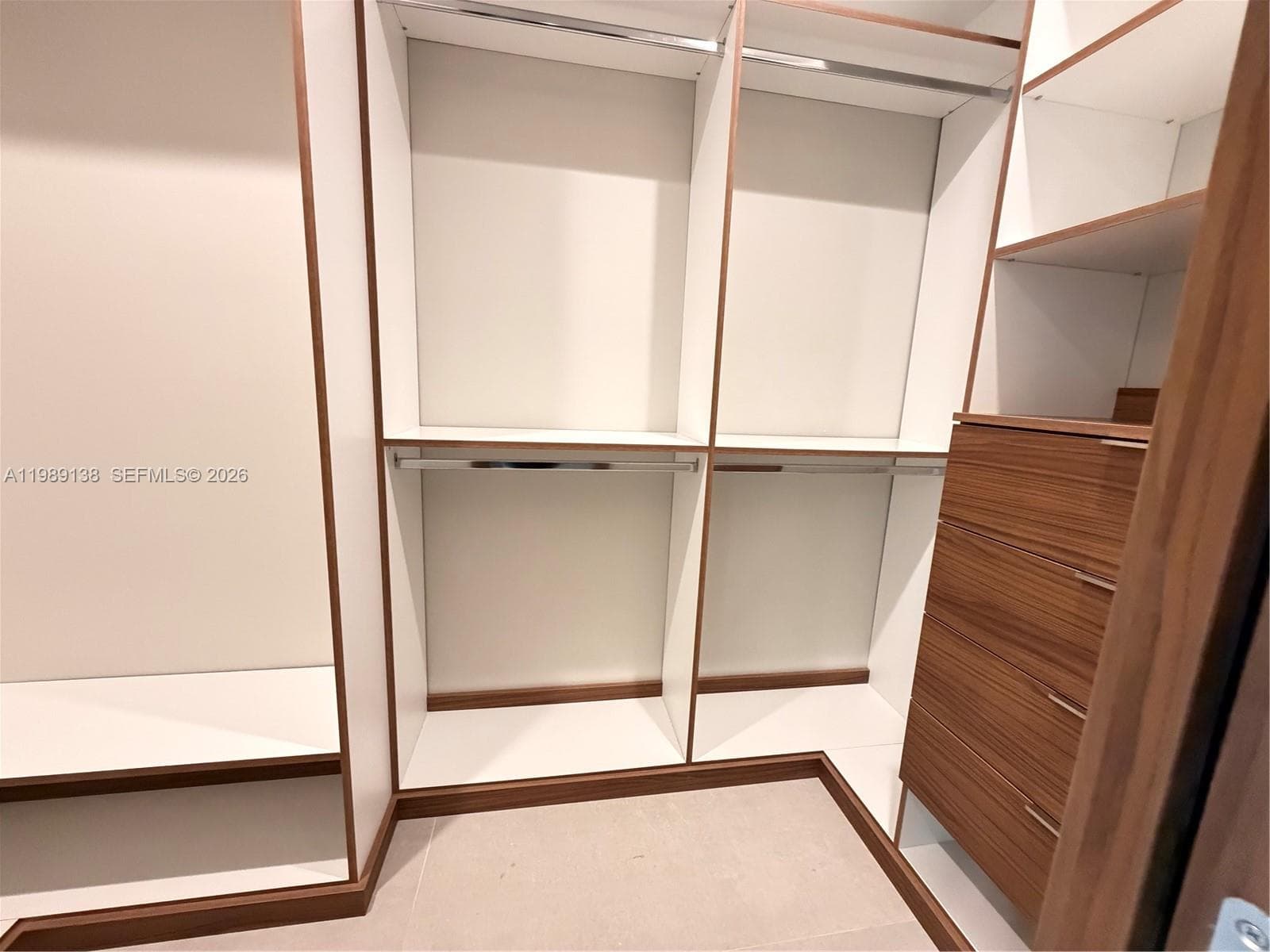 3200 NE 165th St, North Miami Beach FL 33160 — 23