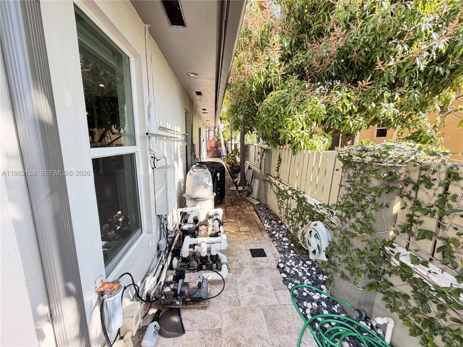 3200 NE 165th St, North Miami Beach FL 33160 — 47
