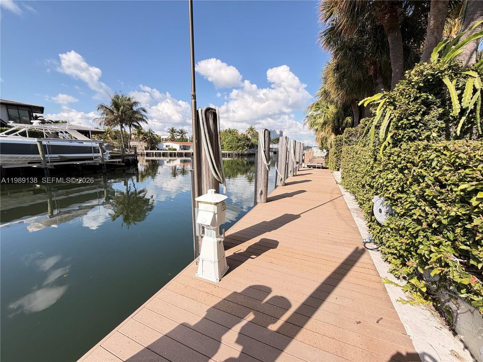 3200 NE 165th St, North Miami Beach FL 33160 — 43