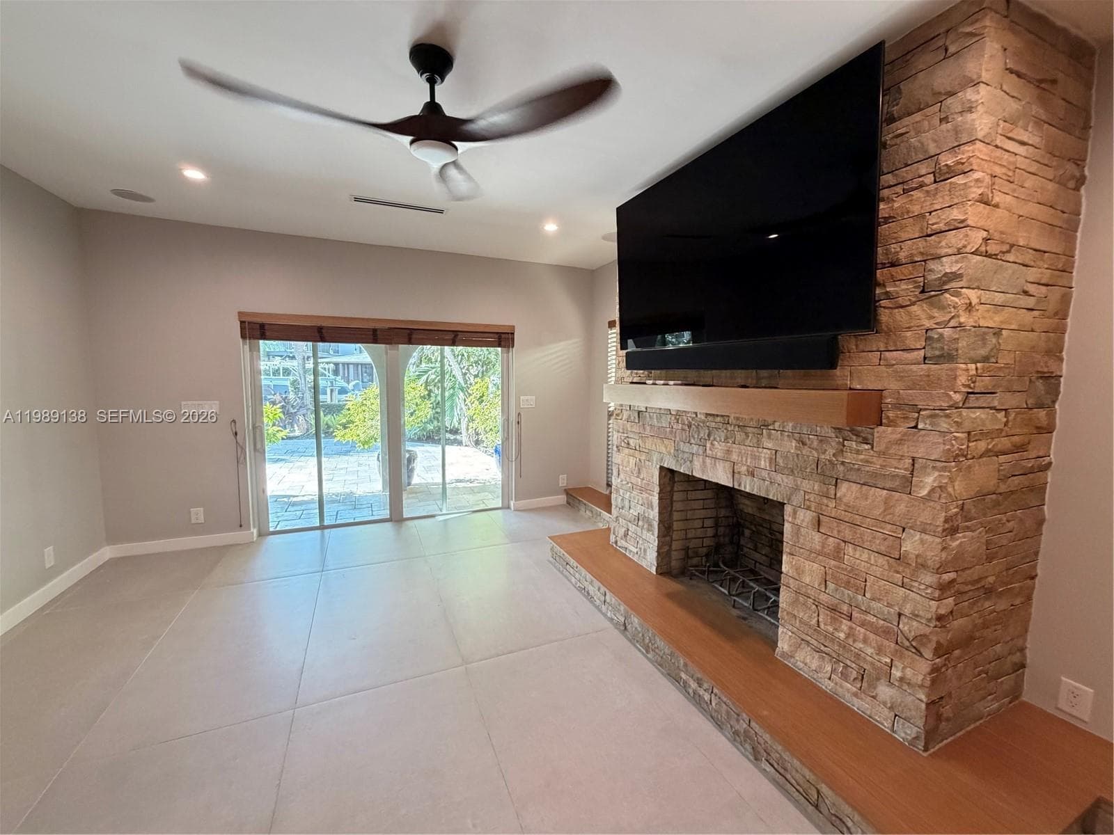 3200 NE 165th St, North Miami Beach FL 33160 — 12