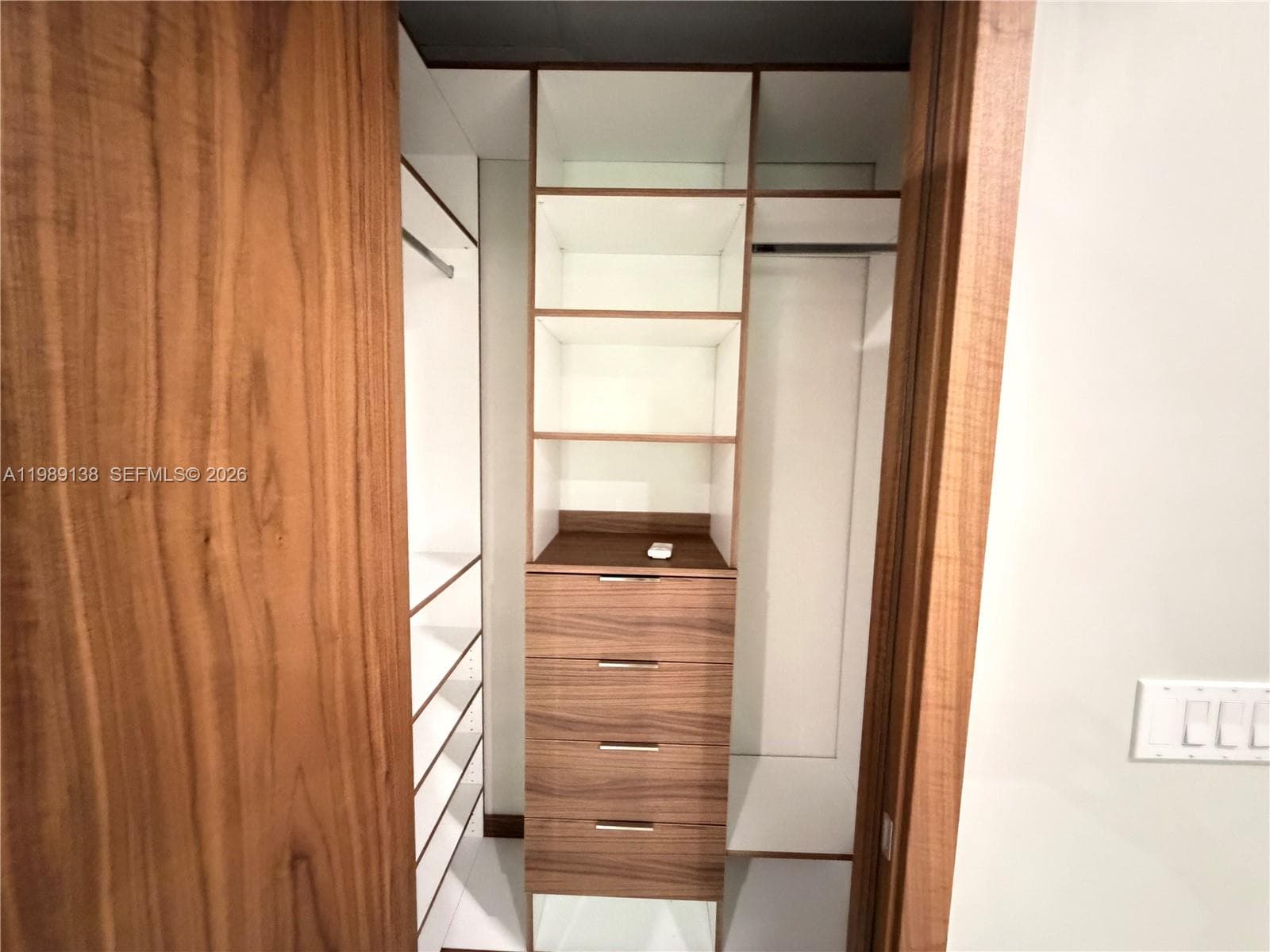 3200 NE 165th St, North Miami Beach FL 33160 — 34
