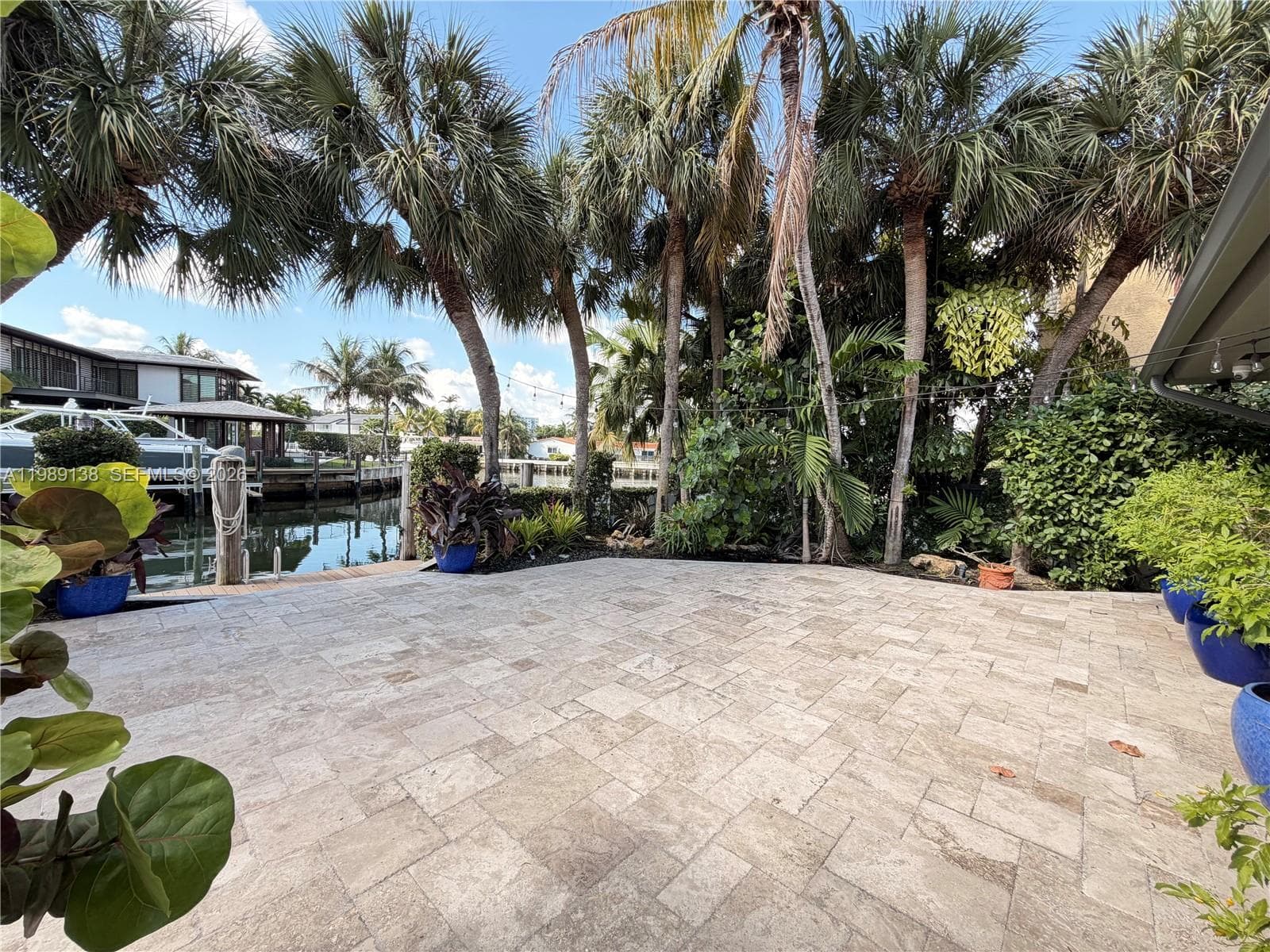 3200 NE 165th St, North Miami Beach FL 33160 — 40