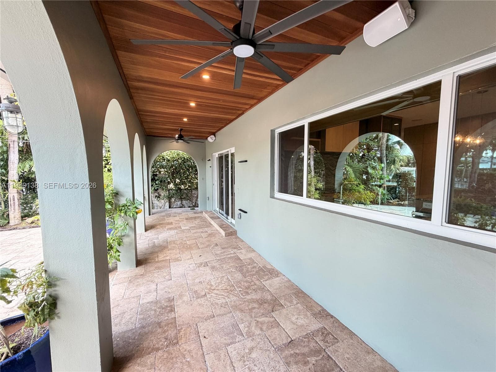 3200 NE 165th St, North Miami Beach FL 33160 — 35