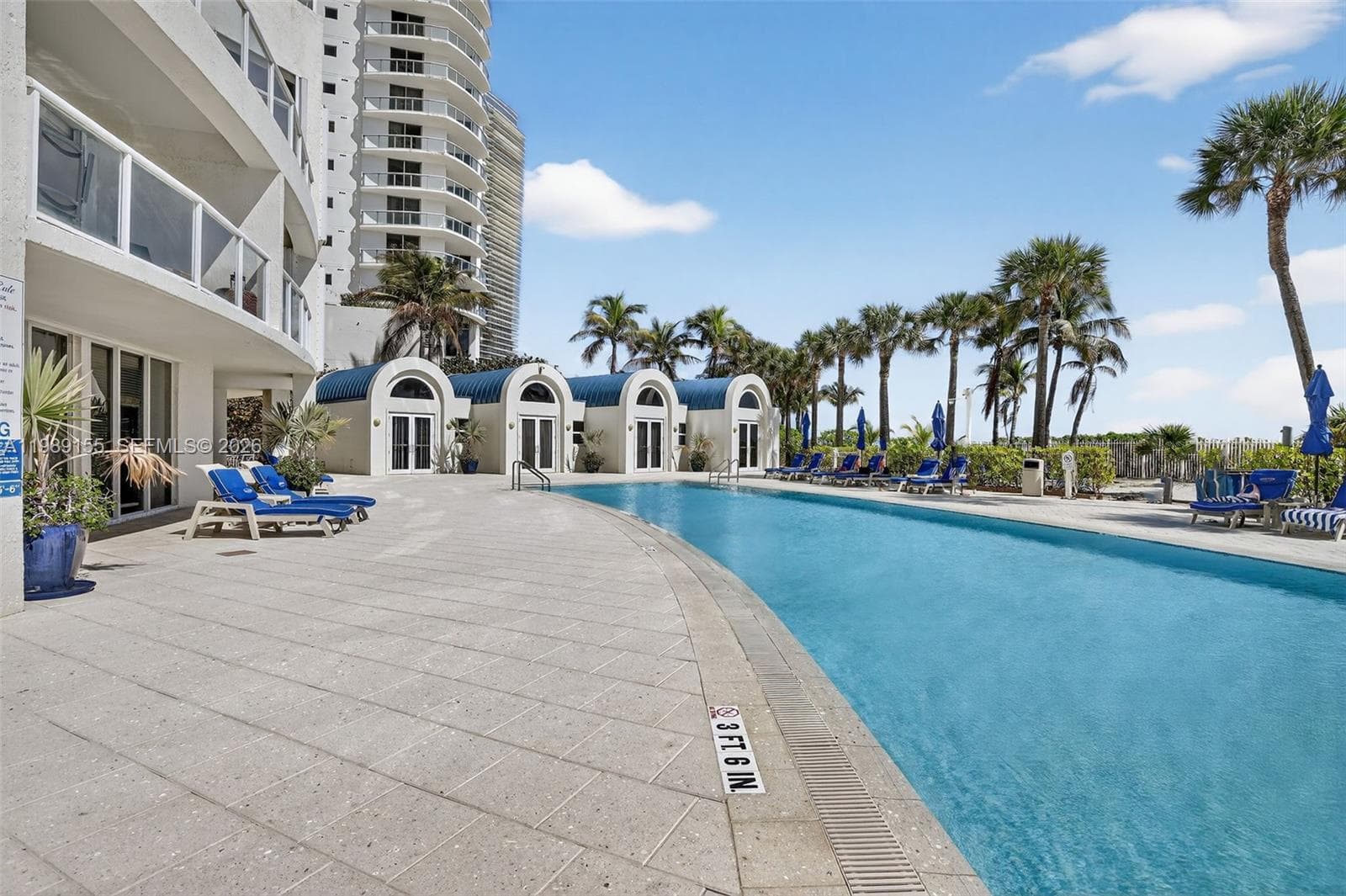 18671 Collins Ave # 1702, Sunny Isles Beach FL 33160 — 32