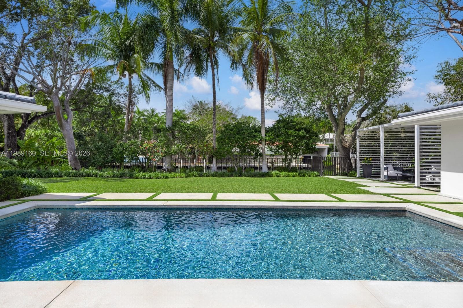 6120 Riviera Dr, Coral Gables FL 33146 — 27