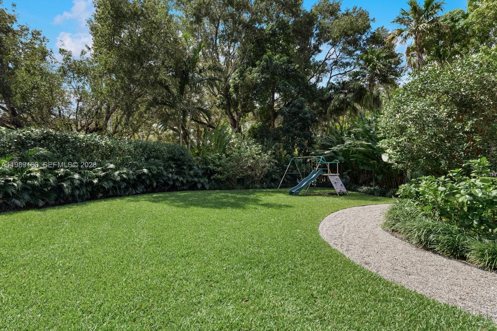 6120 Riviera Dr, Coral Gables FL 33146 — 21