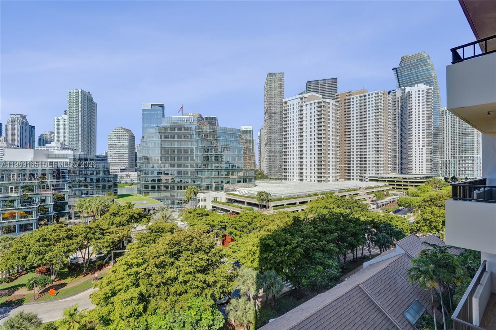 520 Brickell Key Dr # A1015, Miami FL 33131 — 30