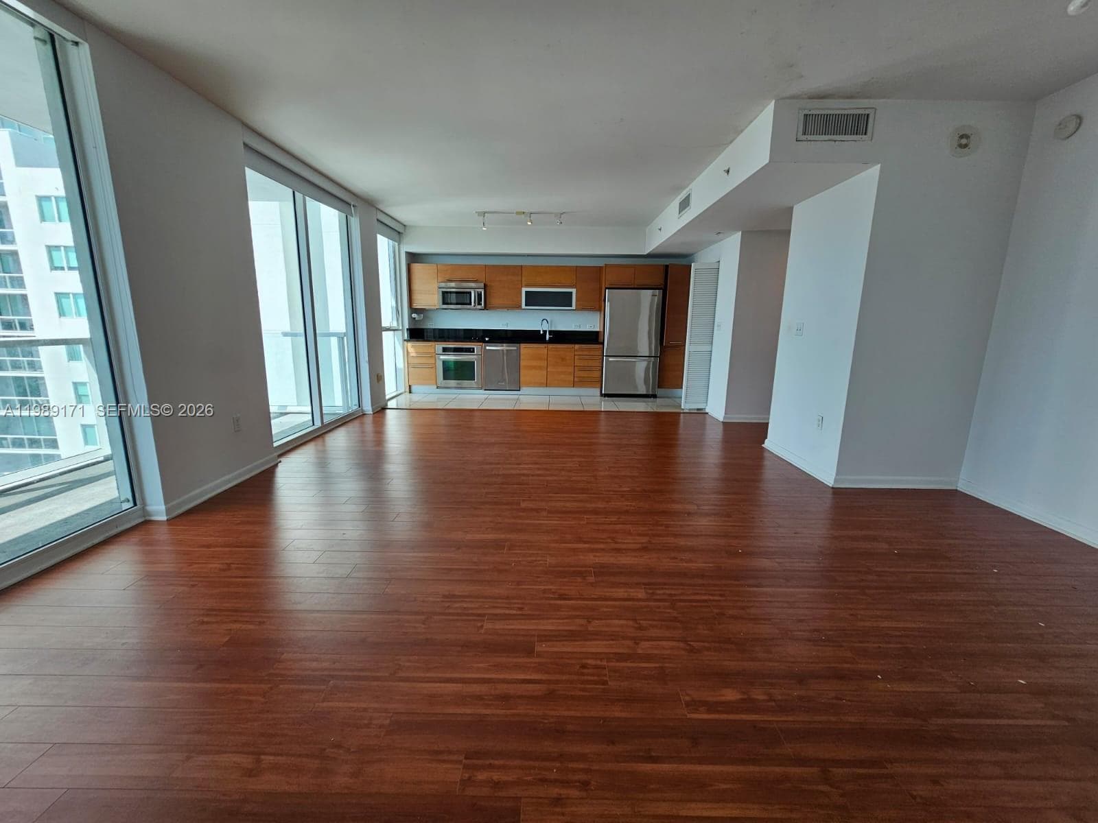 244 Biscayne Blvd # 3707, Miami FL 33132 — 6