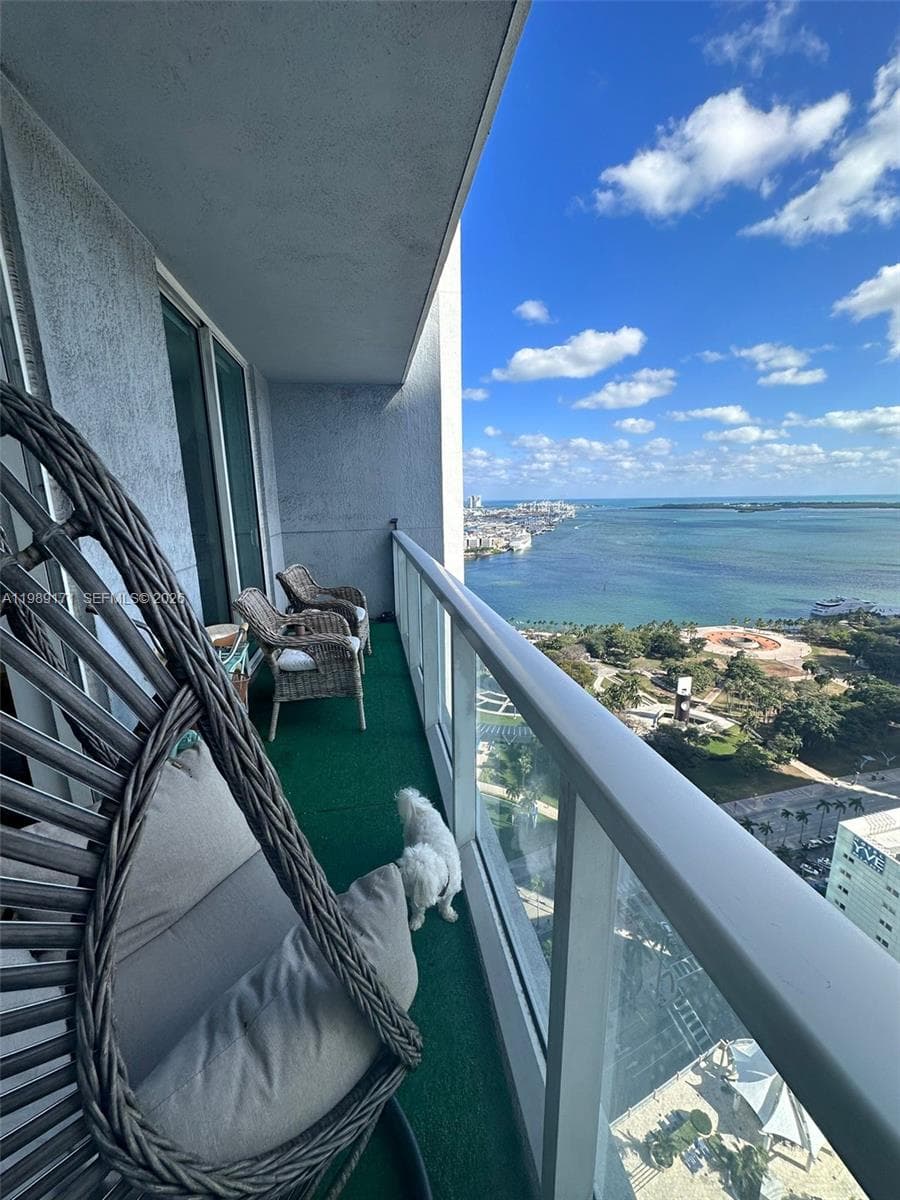 244 Biscayne Blvd # 3707, Miami FL 33132 — 28