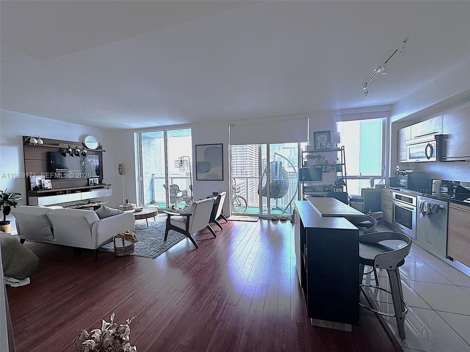 244 Biscayne Blvd # 3707, Miami FL 33132 — 9