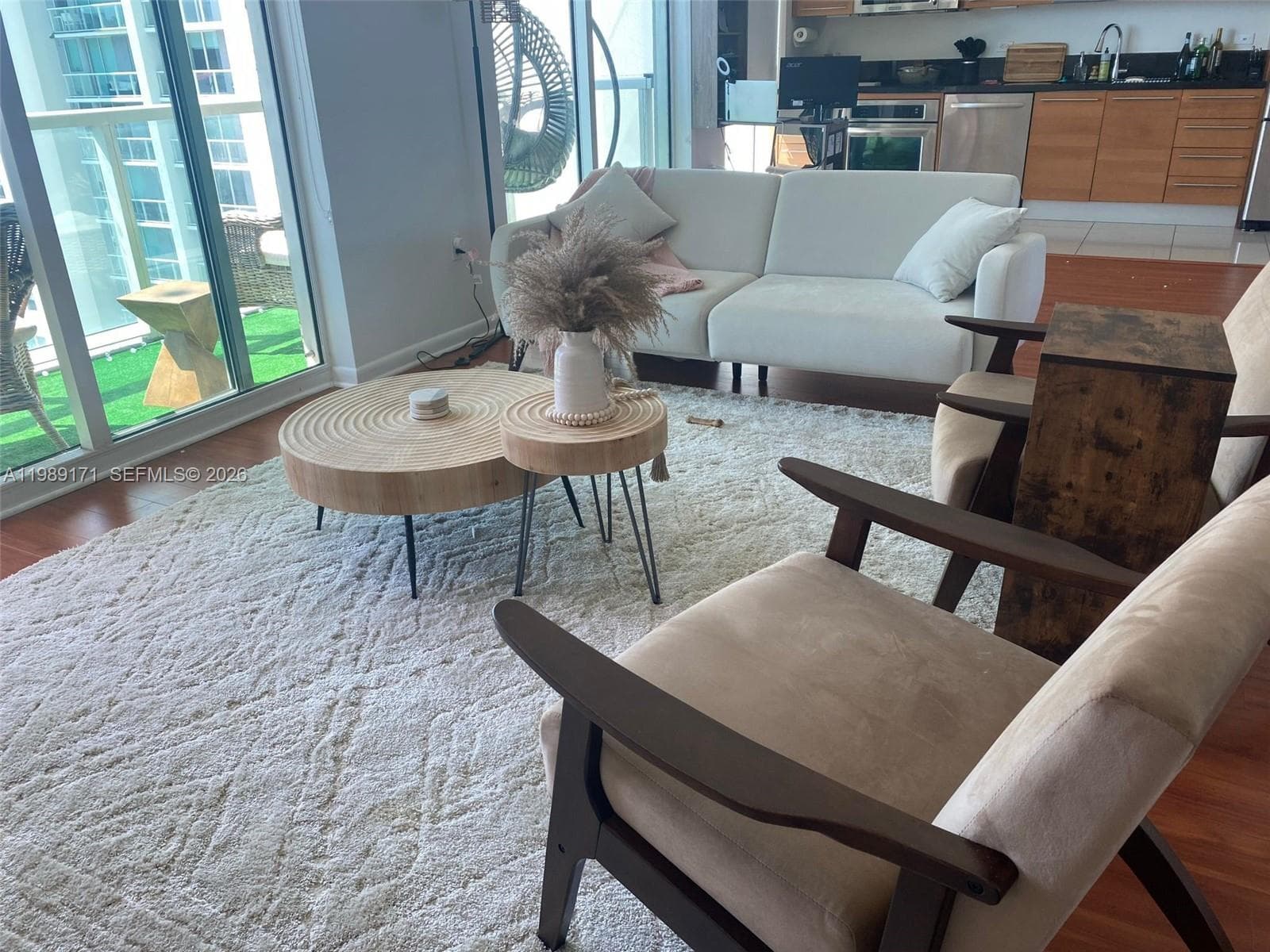 244 Biscayne Blvd # 3707, Miami FL 33132 — 24