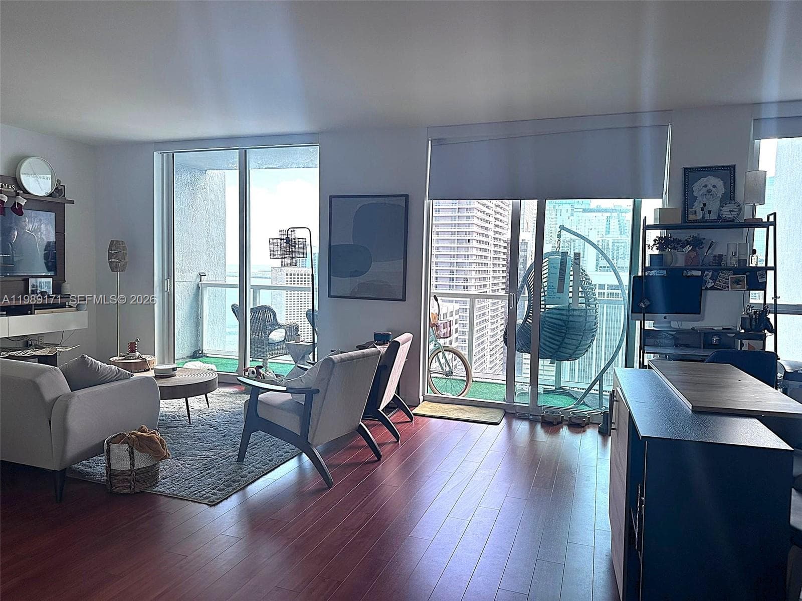 244 Biscayne Blvd # 3707, Miami FL 33132 — 11