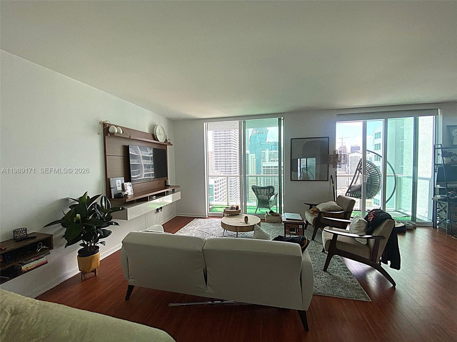 244 Biscayne Blvd # 3707, Miami FL 33132 — 21