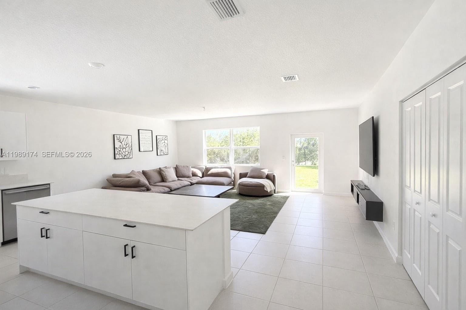 2402 SE 30th St, Homestead FL 33035 — 3