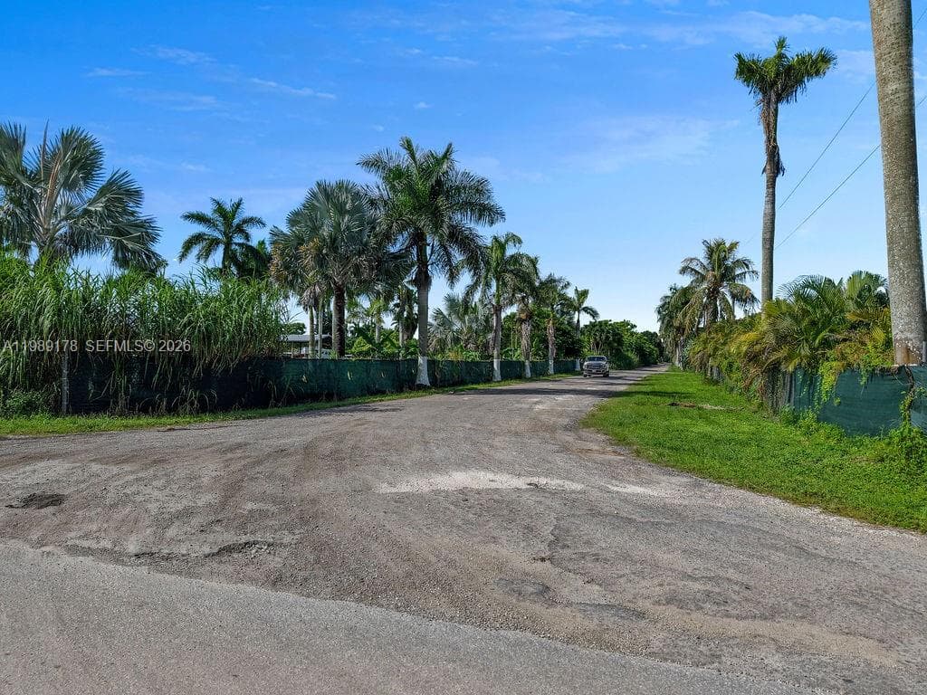 10650 SW 206th Ave, Miami FL 33187 — 17