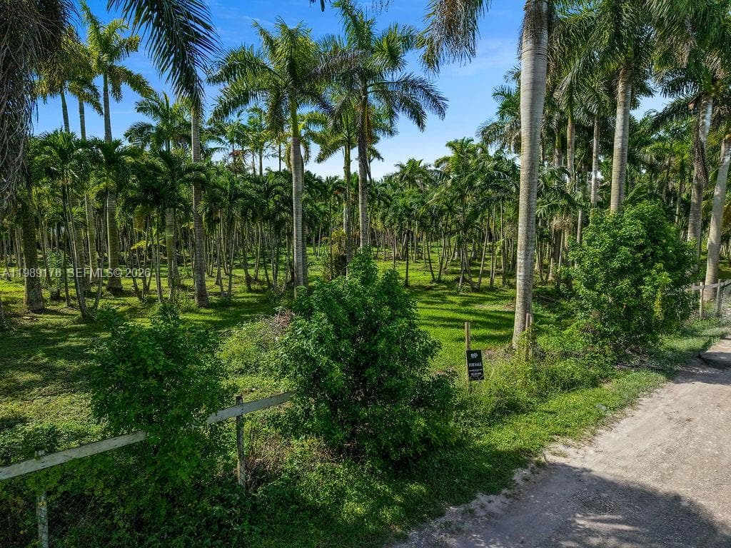 10650 SW 206th Ave, Miami FL 33187 — 1
