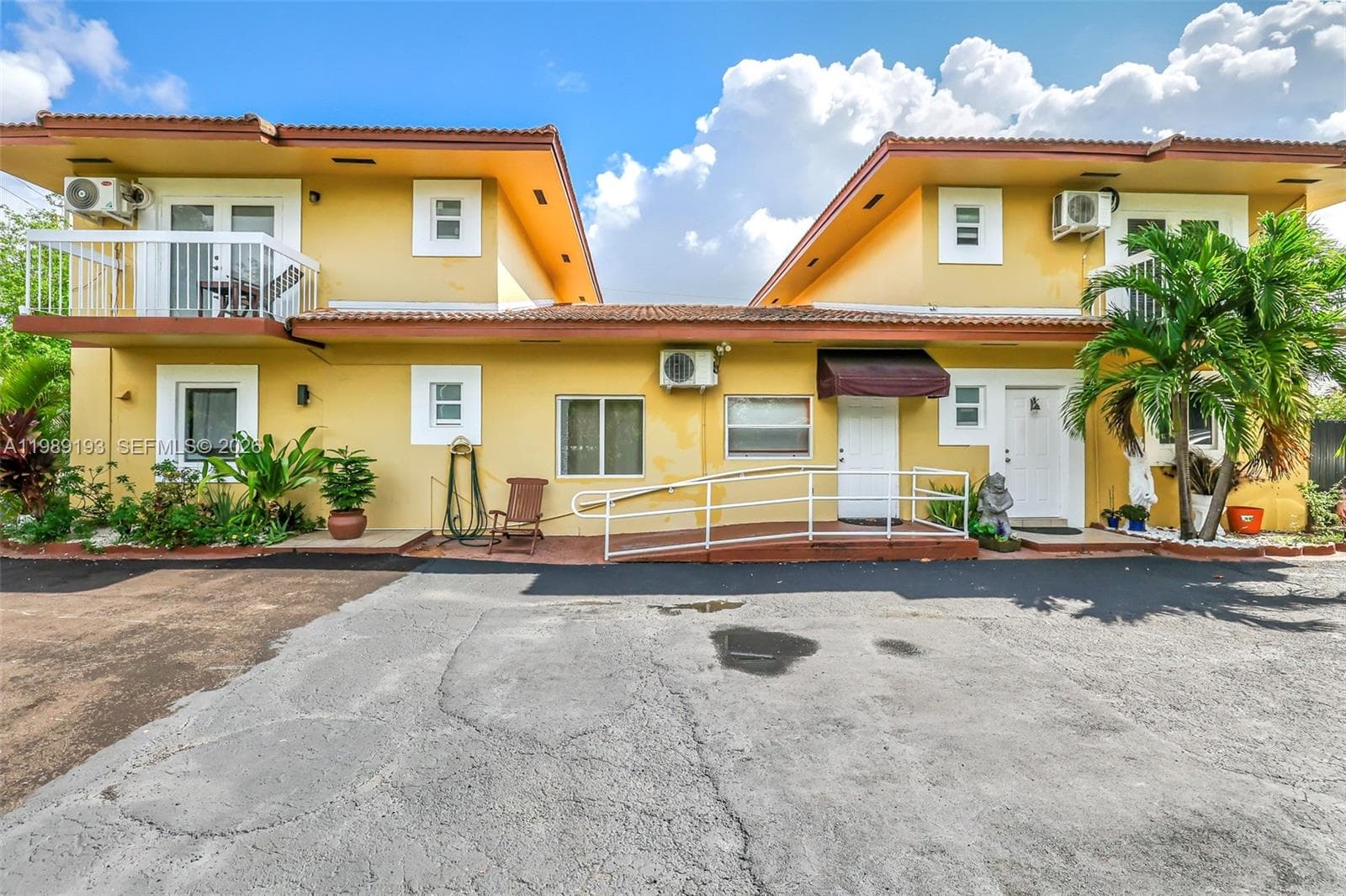 12085 W Dixie Hwy, Biscayne Park FL 33161 — 2
