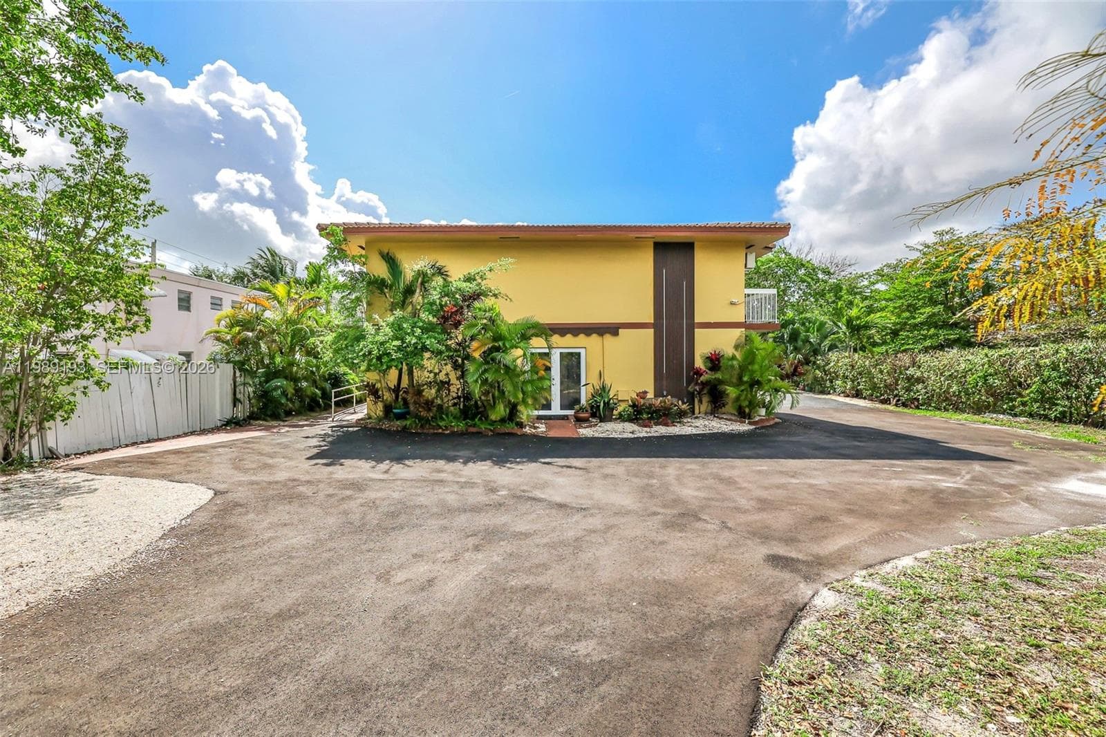 12085 W Dixie Hwy, Biscayne Park FL 33161 — 9