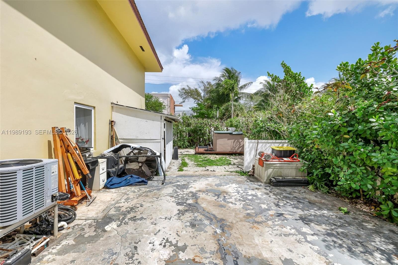 12085 W Dixie Hwy, Biscayne Park FL 33161 — 50