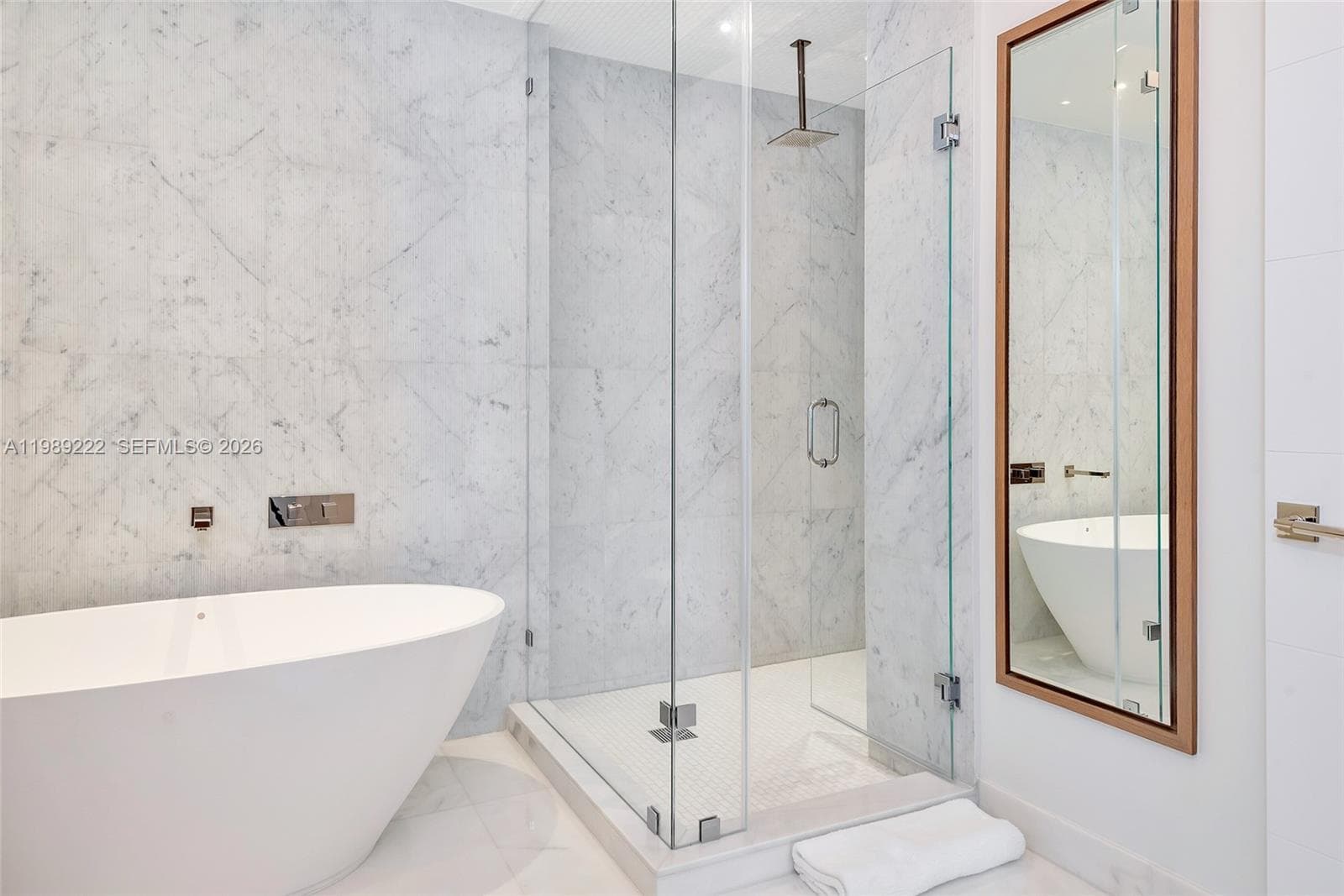 100 S Pointe Dr # 708, Miami Beach FL 33139 — 30