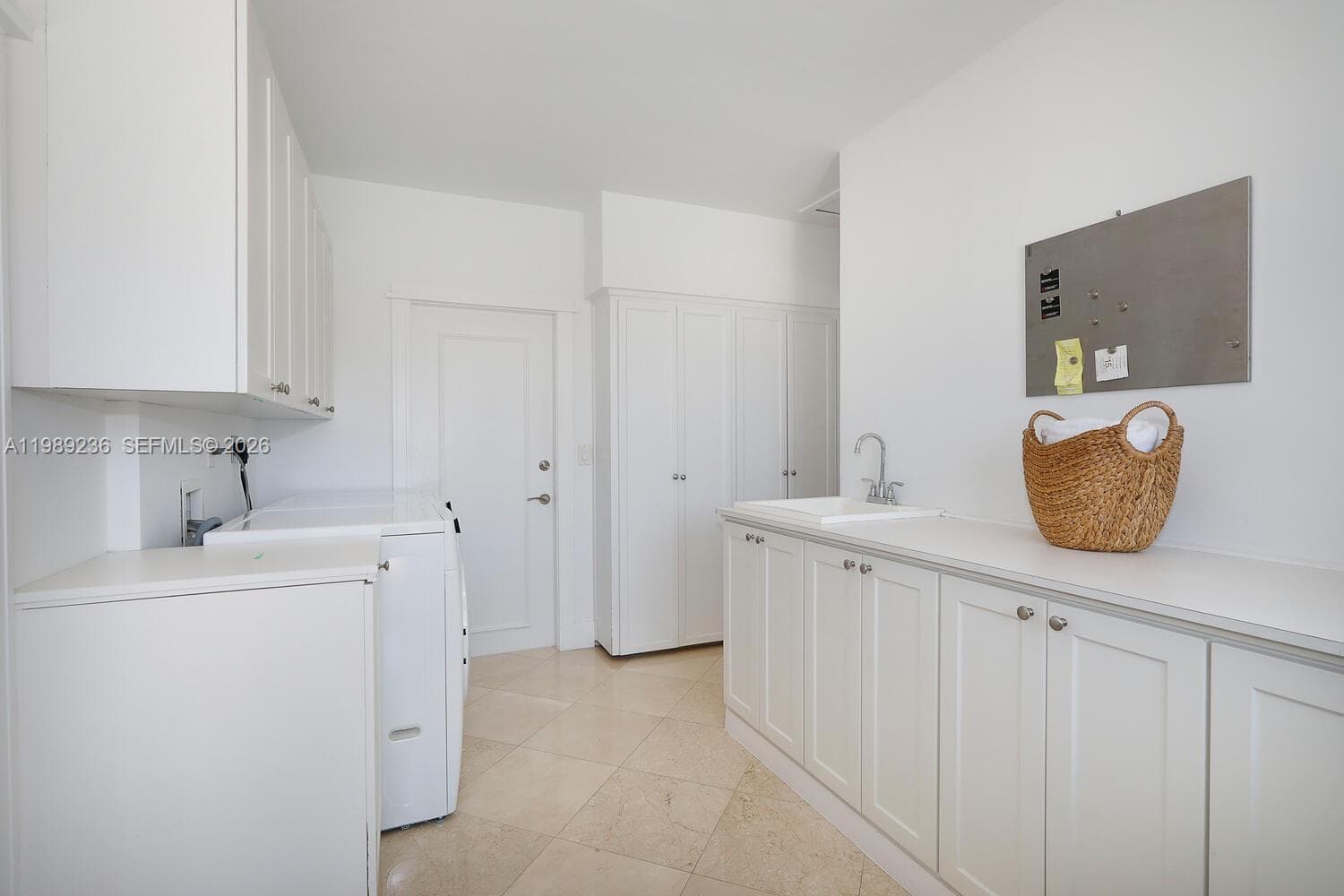 3425 Alhambra Cir, Coral Gables FL 33134 — 48