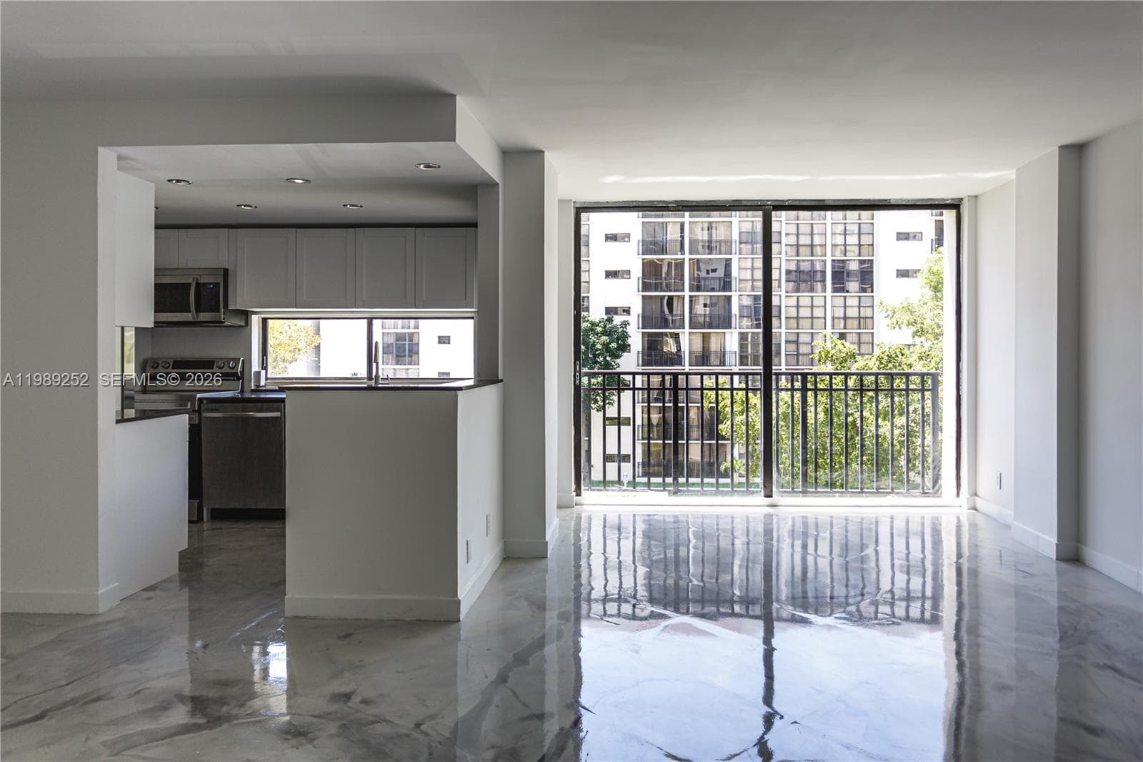 Plaza Of Americas Condo P, Sunny Isles Beach, FL — 7