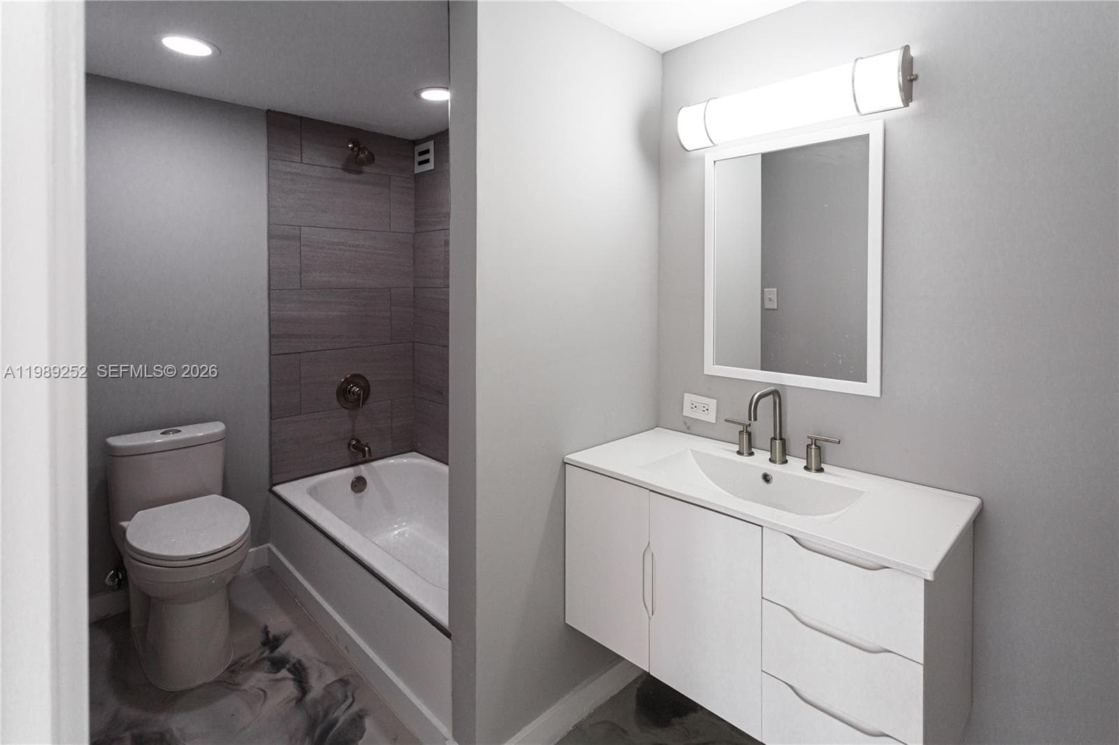 Plaza Of Americas Condo P, Sunny Isles Beach, FL — 34