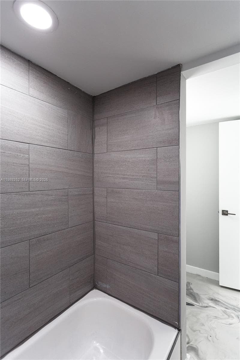 Plaza Of Americas Condo P, Sunny Isles Beach, FL — 38