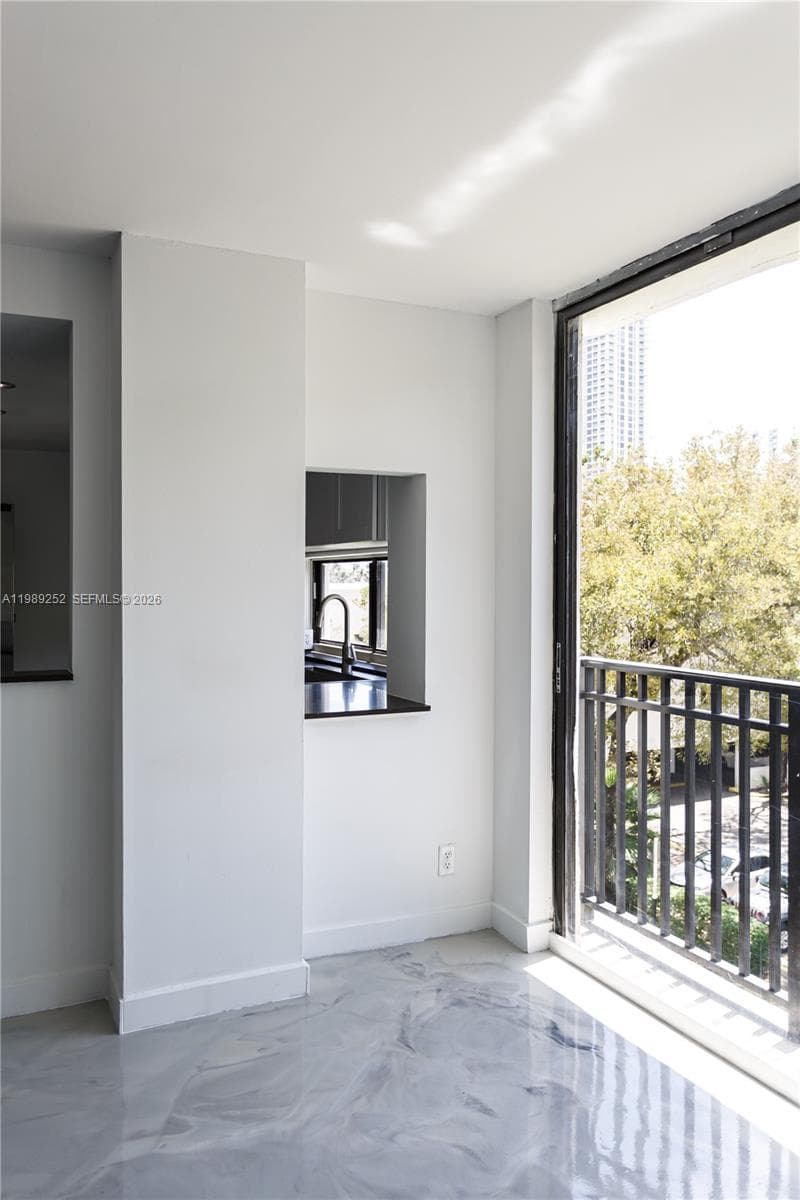 Plaza Of Americas Condo P, Sunny Isles Beach, FL — 10