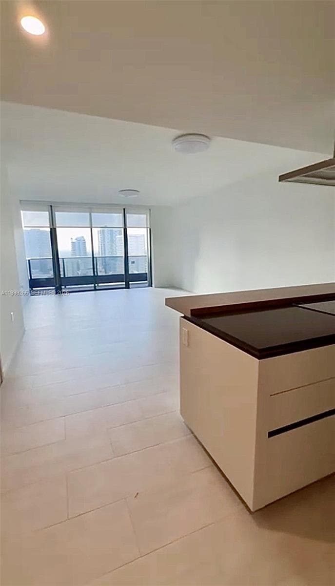 1000 brickell plz # 2008, Miami FL 33131 — 3