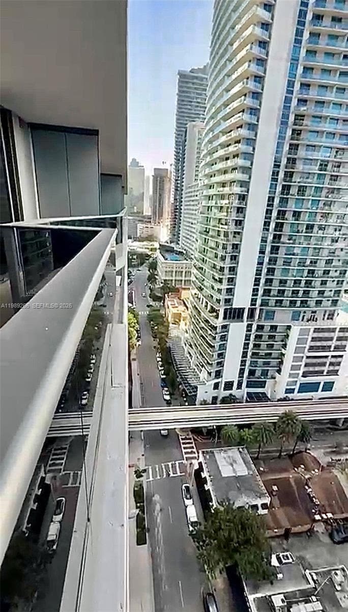 1000 brickell plz # 2008, Miami FL 33131 — 36