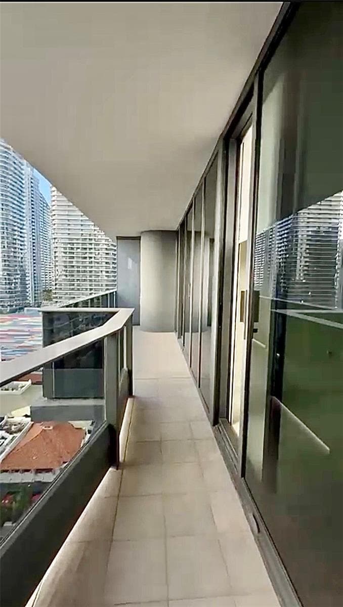 1000 brickell plz # 2008, Miami FL 33131 — 29