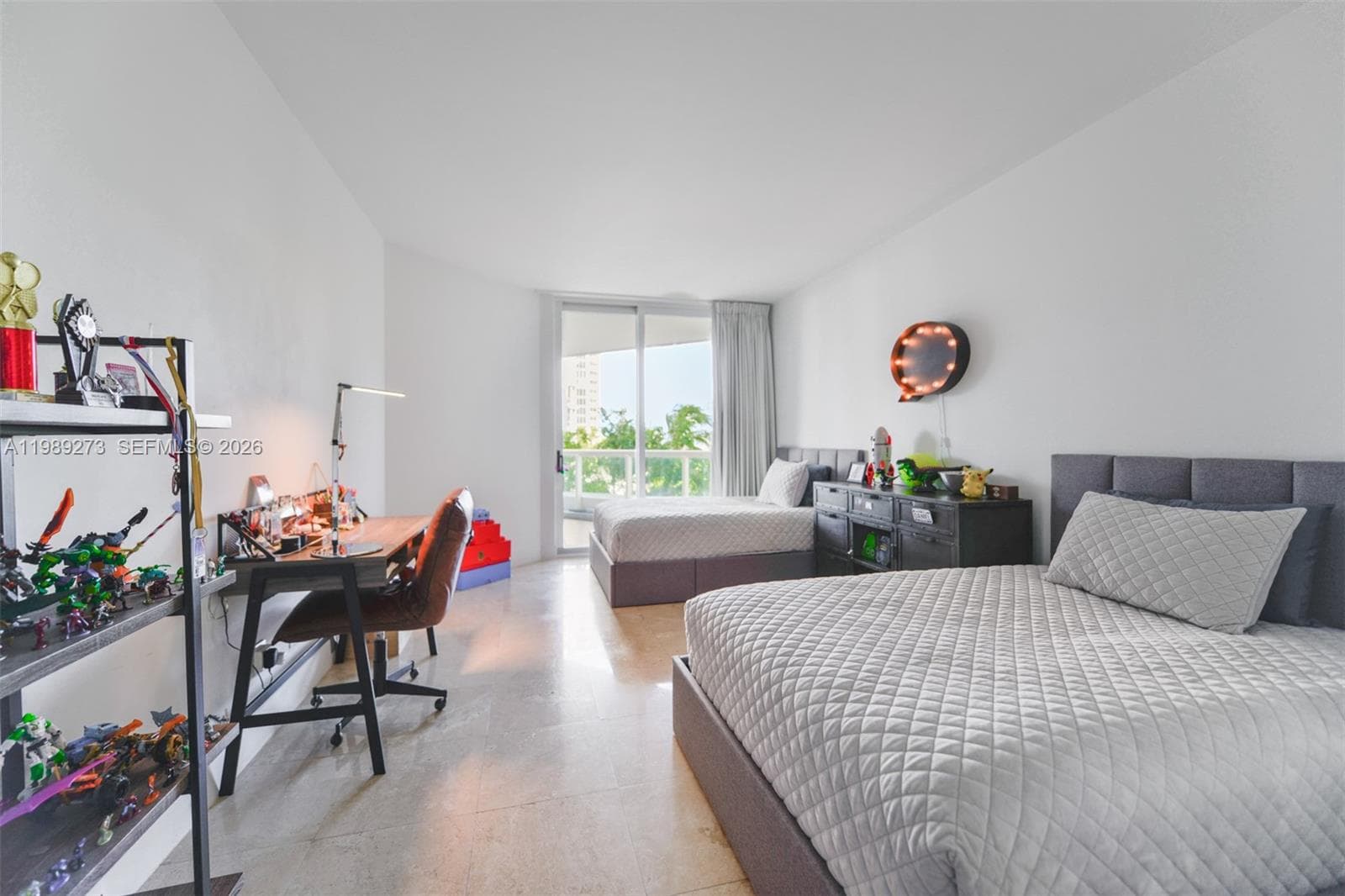 21050 Point Pl # 702, Aventura FL 33180 — 24